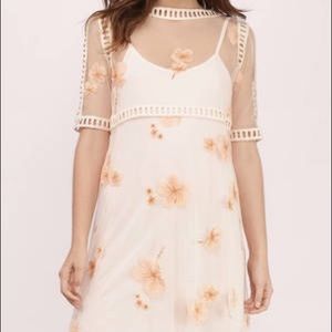 Tobi Embroidered Floral Shift Dress